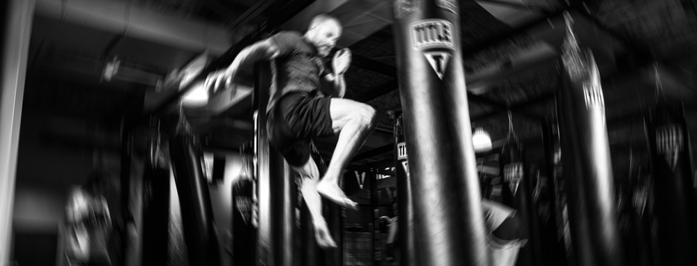saco de box, patada saco de boxeo, todo lo que necesitas saber de los sacos de boxeo, comprar saco boxeo barato, oferta sacos de boxeo, saco boxeo segunda mano